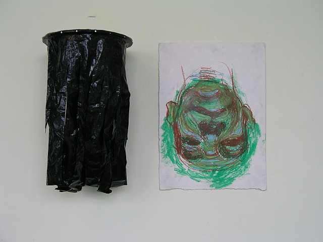 Image:green head and a cylinder