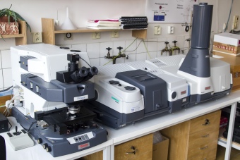 FTIR spectrometer Thermo Nicolet 6700 with microscope and Ramano module (more on vibrational spectroscopy equipment...)